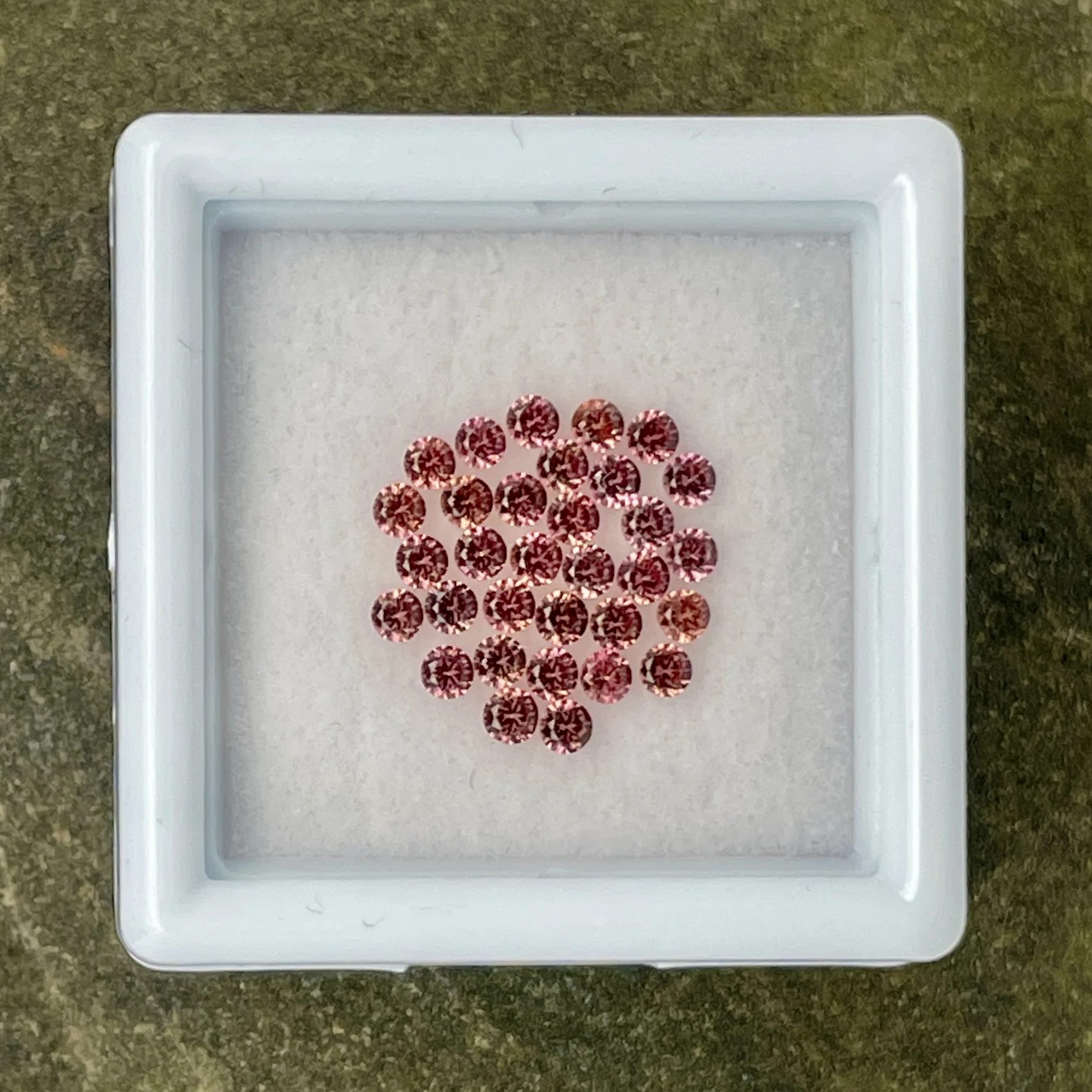 SFC015P1 Sapphire Parcel (32 pcs) | 1.90 mm Precision-Cut Brilliant | Golden-Rosé Color | Songea, Tanzania - Image 1