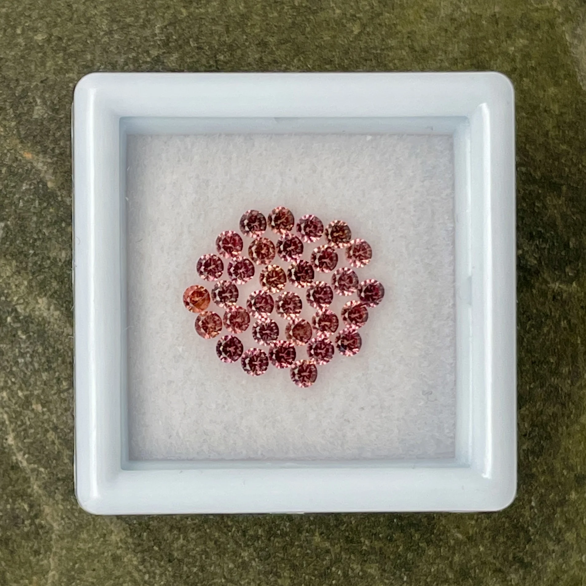 SFC016P1 Sapphire Parcel (32 pcs) | 1.90 mm Precision-Cut Brilliant | Golden-Rosé Color | Songea, Tanzania - Image 1