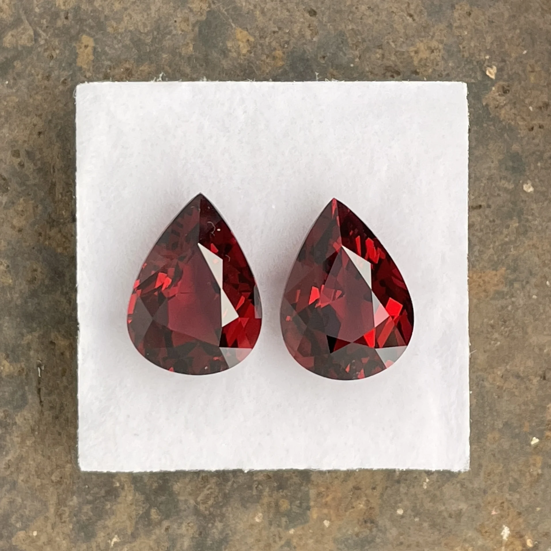RHP022P1 Rhodolite Garnet Pair 10.19 ct | Pear Shape | Cardinal Red | Umba Valley, Tanzania - Image 1