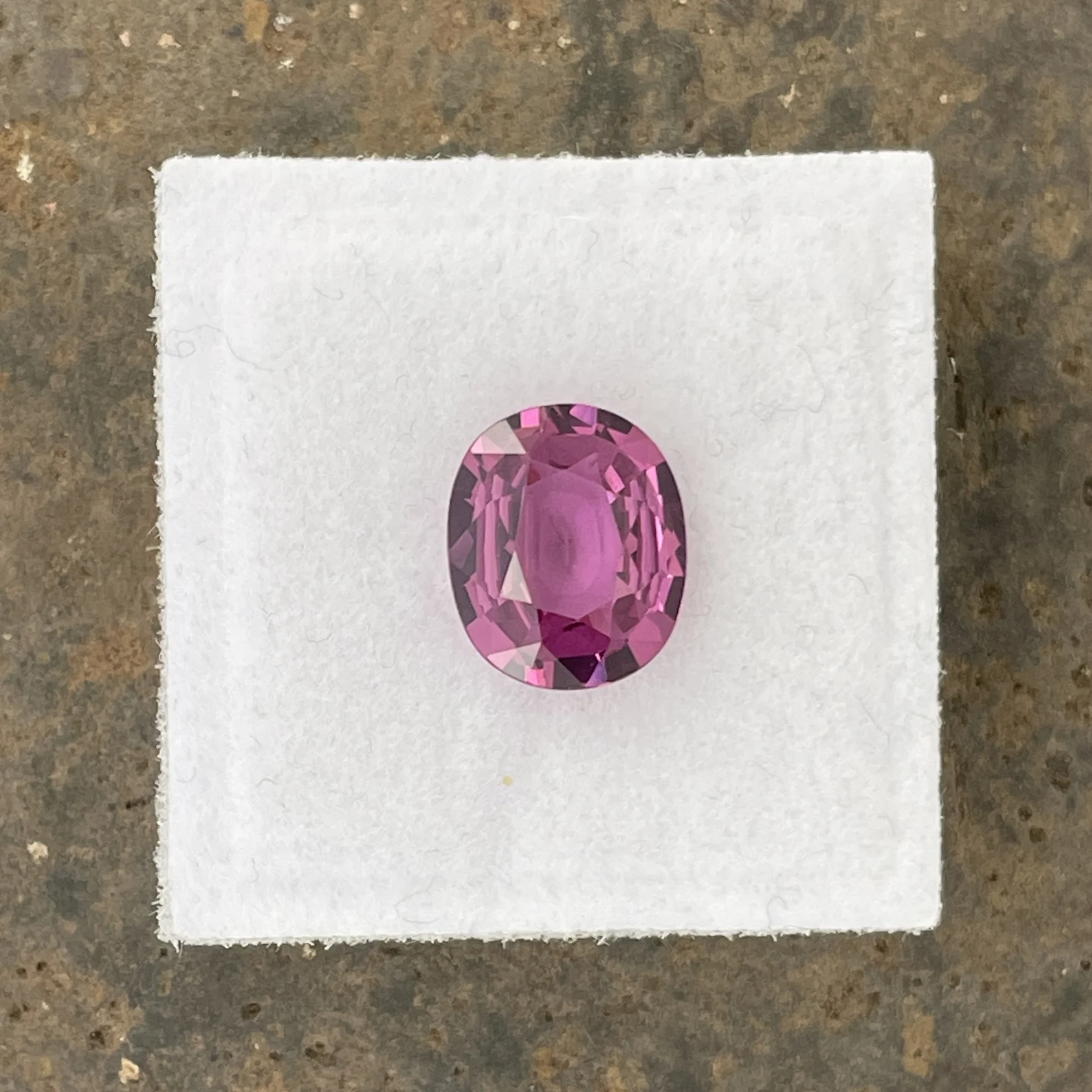 RHS035P1 Umbalite (Rhodolite Garnet) 2.90 ct | Oval | Violet Pink | Umba Valley, Tanzania - Image 1
