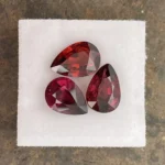 Rhodolite Garnet Layout  8.28 ct  | Pear Shape | Shades of Red | Umba Valley, Tanzania - Image 3