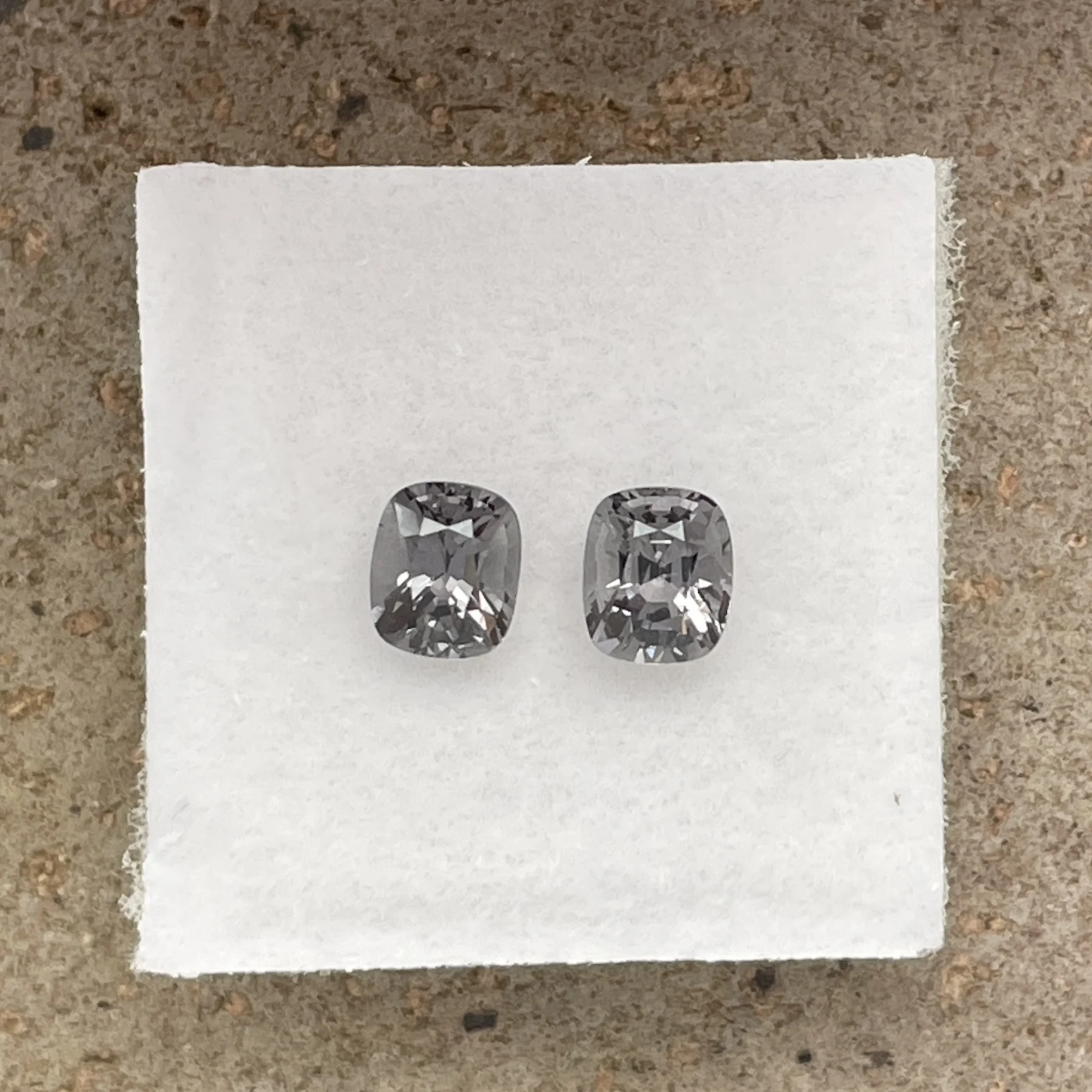 SLP017P1 Spinels Pair 1.76 ct | Cushion | Dove Grey | Mogok, Burma (Myanmar) - Image 1